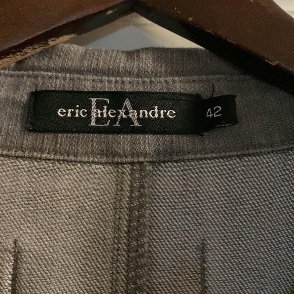 This is a gorgeous summer grey denim blend skirt suit by Eric Alexandre - Picture 5 of 7